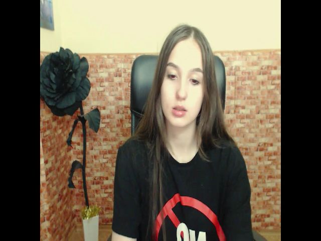 Live sex webcam photo for CuddliesKriss #253178596