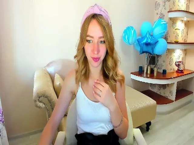 Live sex webcam photo for CrystalSsoul #252422692