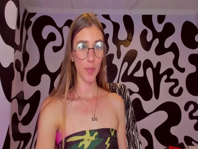 Live sex webcam photo for AlessaKitty #263227467