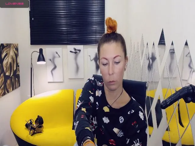 Live sex webcam photo for MarvelousLilu #265483473