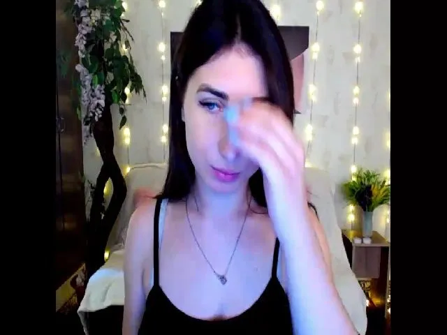 Live sex webcam photo for Izabel_J_ #260463805