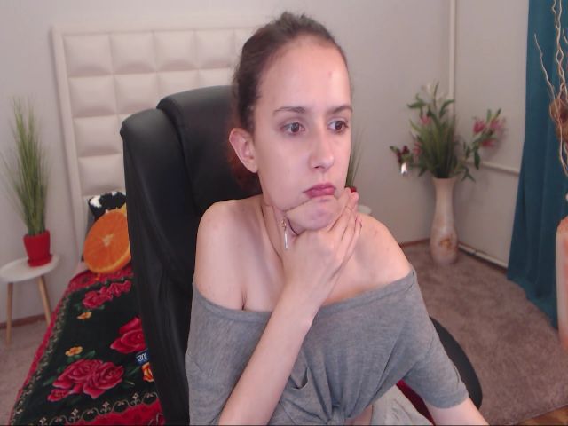 Live sex webcam photo for IrisNichols #254964333