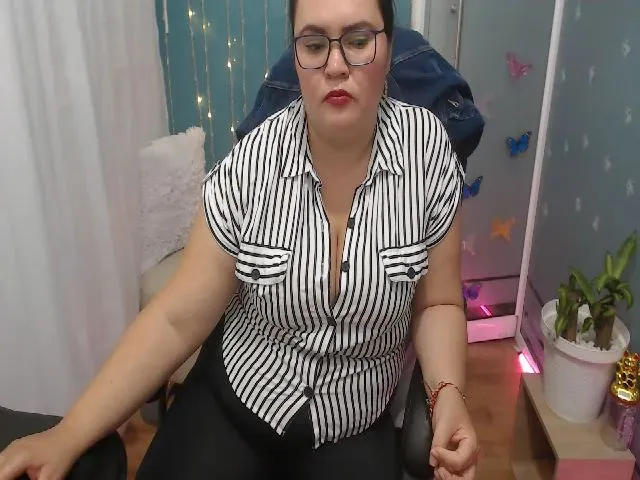 Live sex webcam photo for Anahi_moore #265213569