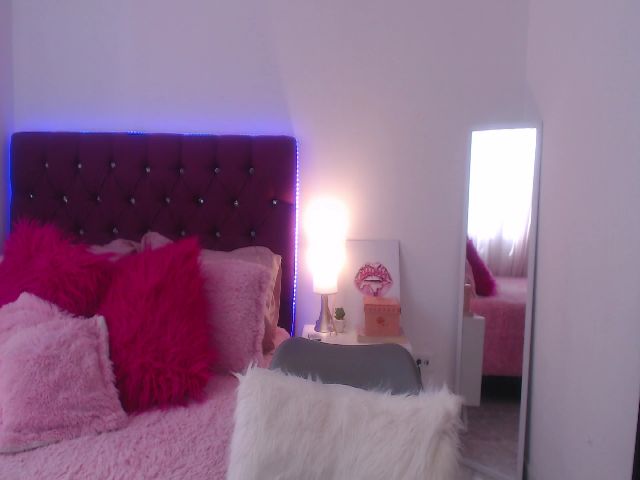 Live sex webcam photo for SamPuckett #262135298