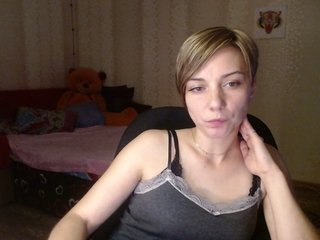 Live sex webcam photo for EmilyWild18 #240565089