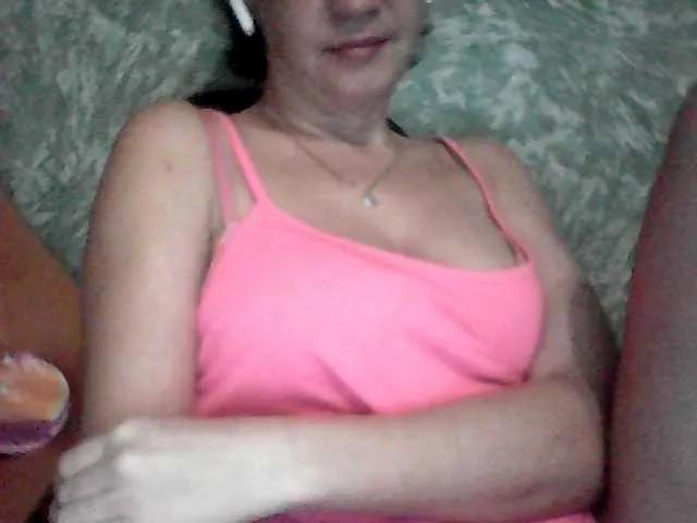 Live sex webcam photo for lunaONight #240939623