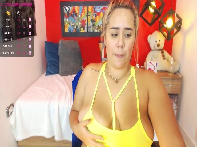 Live sex webcam photo for Evelyn_Monroe #255548829