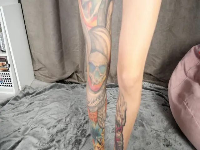 Live sex webcam photo for Yourfeetmodel #258483783