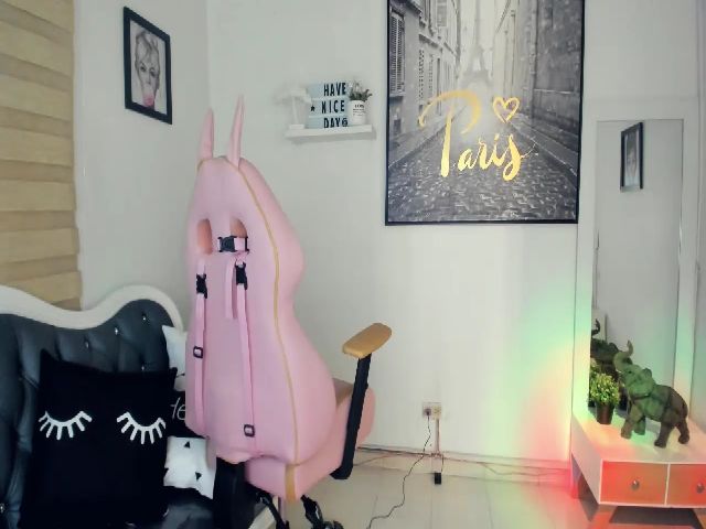 Live sex webcam photo for JuliArango #254737565