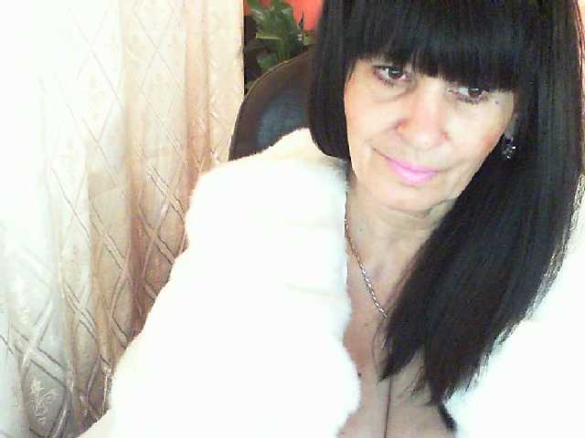 Live sex webcam photo for RubyAngel #240935550