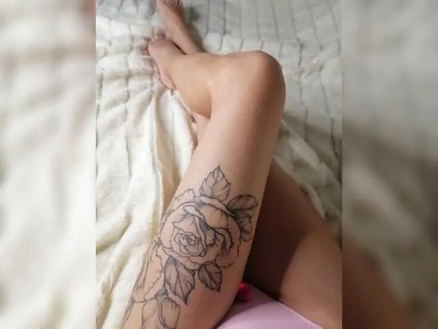 Live sex webcam photo for Anastosia1998 #257706711
