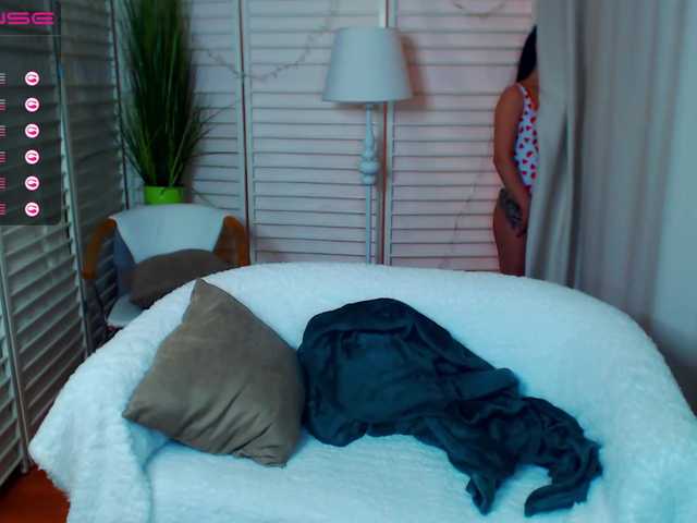 Live sex webcam photo for TastyPussya #241379327