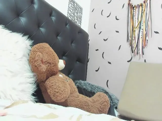 Live sex webcam photo for Tifany_Nolan #261505395