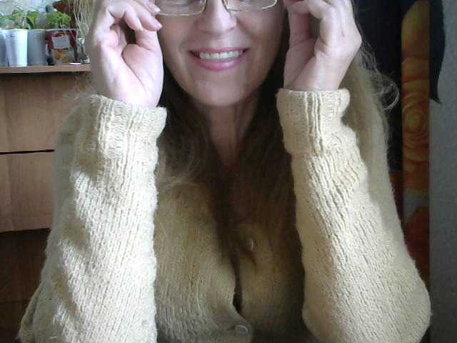 Live sex webcam photo for Sonya48 #241413865