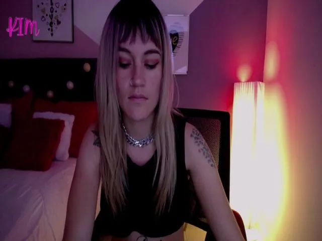 Live sex webcam photo for Kimjeniie #253814266