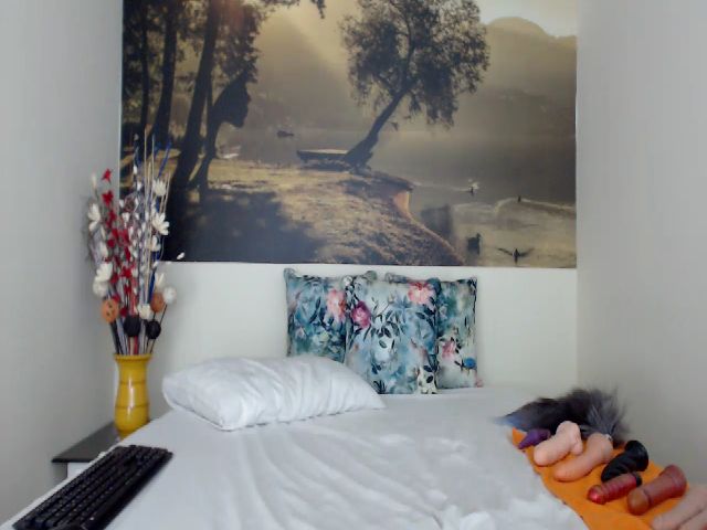 Live sex webcam photo for AikoTailor #287876627