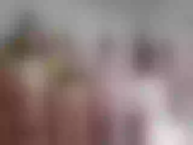 Live sex webcam photo for skinny_girl01 #264957898