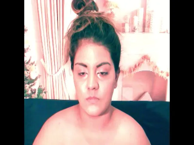 Live sex webcam photo for Sexyindianzn #263654277