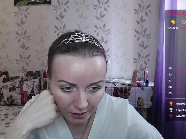 Live sex webcam photo for Alenushka888 #241313211