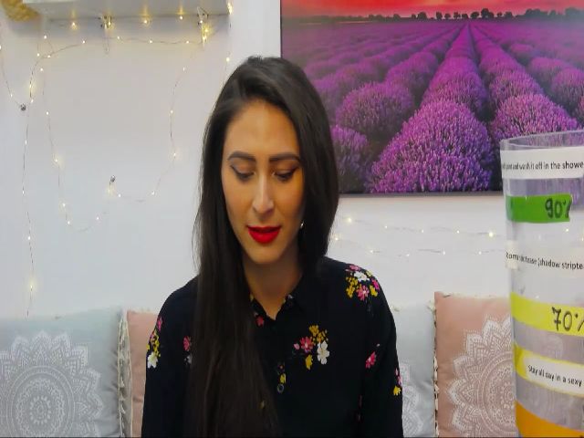 Live sex webcam photo for MaraW #256284321