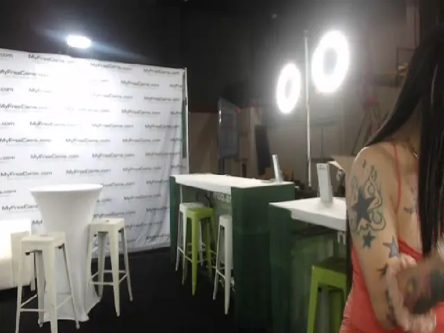 Live sex webcam photo for Tara_Quartz #255173094