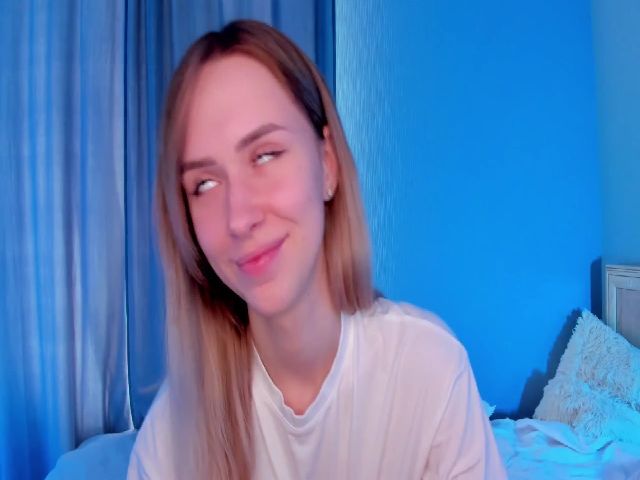 Live sex webcam photo for Jumphigherr #260483954