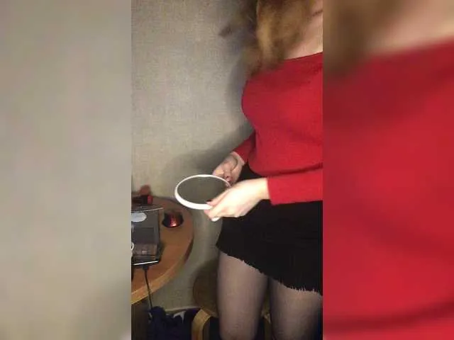 Live sex webcam photo for Littlegirl21 #241468217
