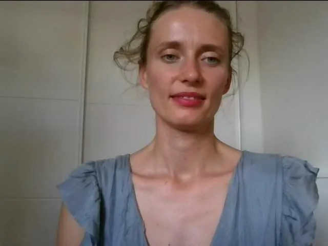 Live sex webcam photo for CelesteKissab #249846100