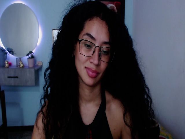 Live sex webcam photo for Jade_lee88 #254434327