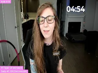 Live sex webcam photo for TheSharkQueen #251942192