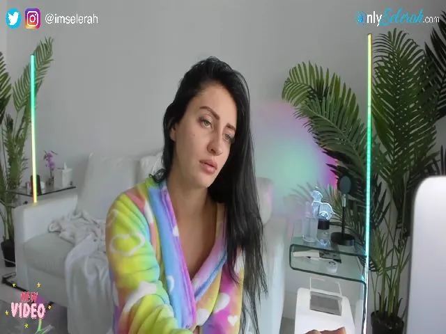Live sex webcam photo for Selerah #260862231