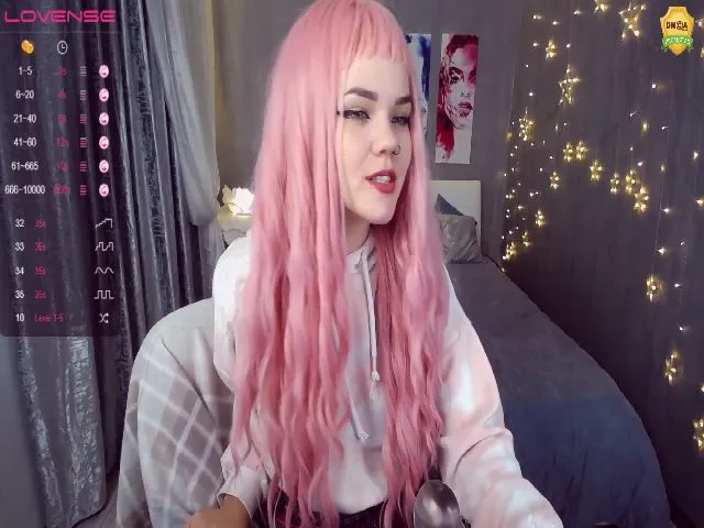 Live sex webcam photo for KerryBlair #254408021