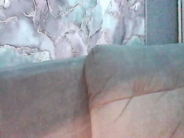 Live sex webcam photo for EmiliyaFoxy #264900559