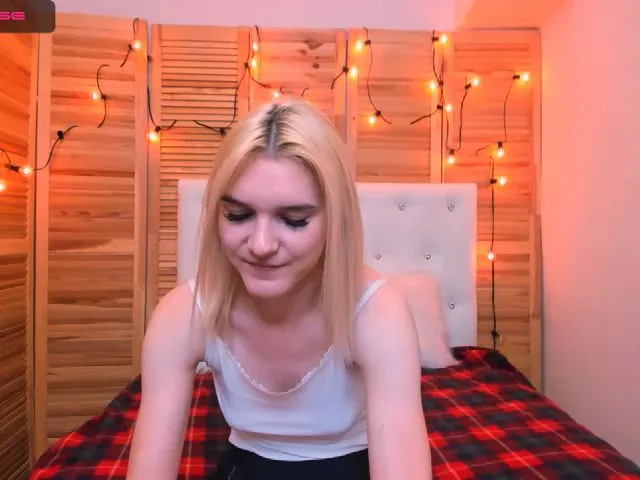 Live sex webcam photo for MarliTes #262963884