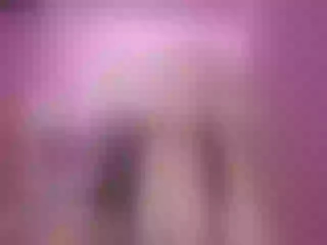 Live sex webcam photo for PtiMermaid #259039660