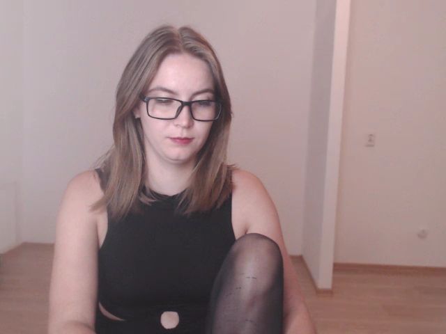 Live sex webcam photo for ALESSA_MOON #256081560
