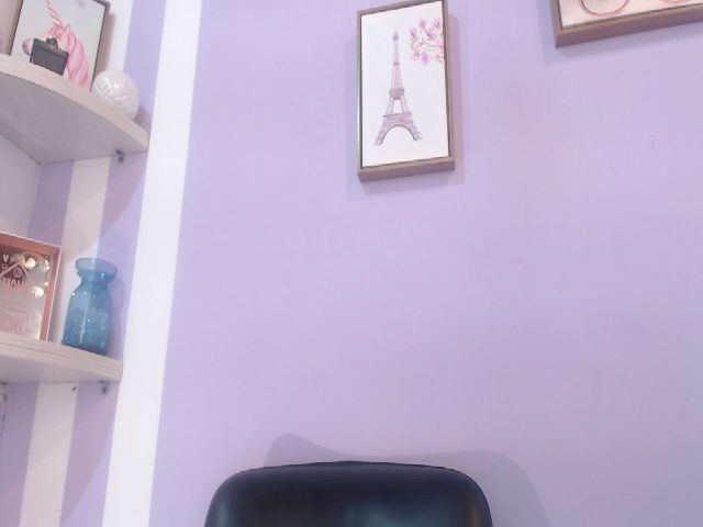 Live sex webcam photo for STORMY_FOXX #253359082