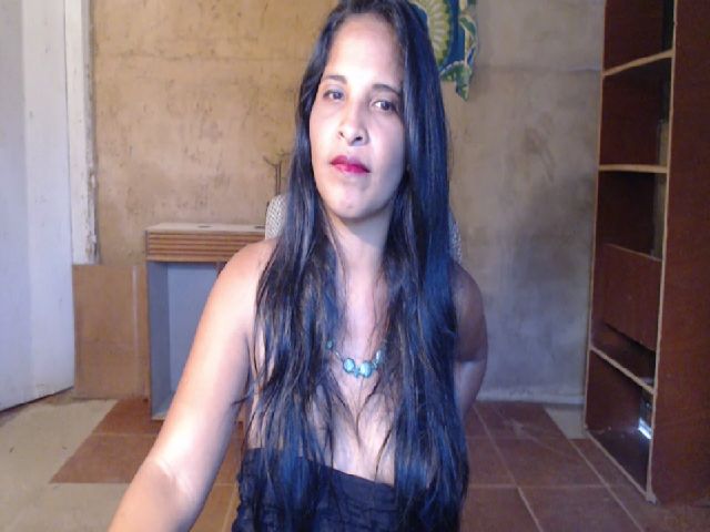 Live sex webcam photo for Emma_77 #264547659