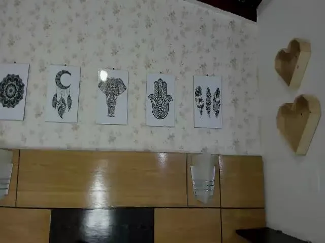 Live sex webcam photo for Mssburbuja #260585558
