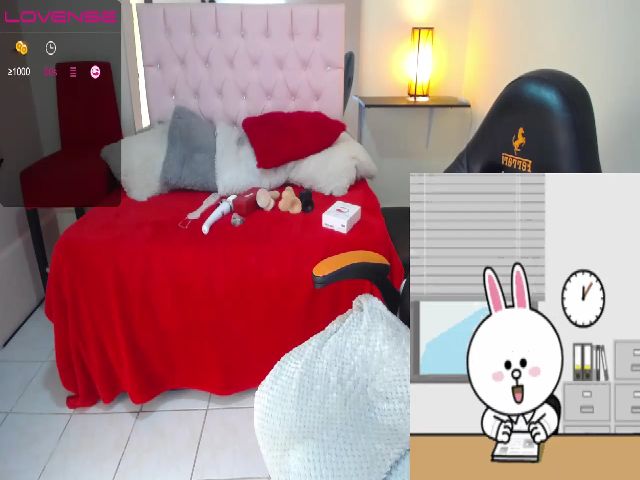 Live sex webcam photo for LESLY_LAURA #258651244