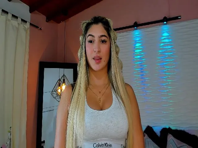 Live sex webcam photo for IsabelaBrown #253982940