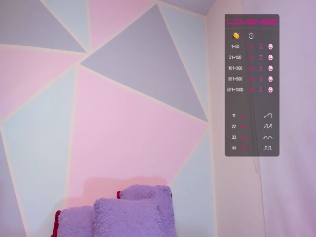 Live sex webcam photo for Violetatoo #264056821