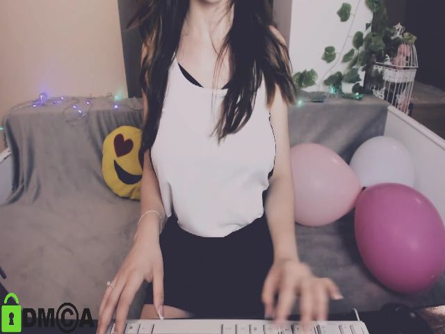 Live sex webcam photo for VellaB #262026488