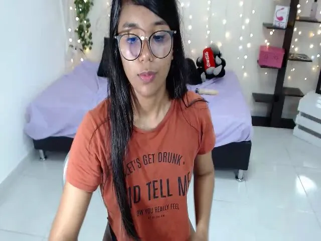 Live sex webcam photo for JOLIE_ABALO #257190473