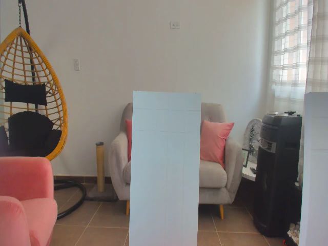 Live sex webcam photo for Saritaa__ #256939810