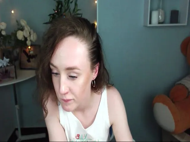 Live sex webcam photo for KateGreen #262580277