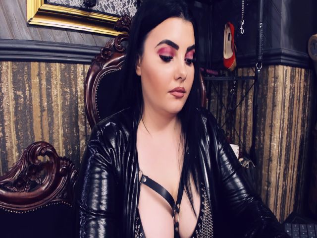 Live sex webcam photo for MelissaGlow #254847748