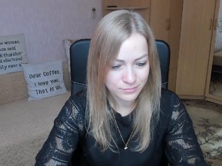 Live sex webcam photo for CherishSia #240589302