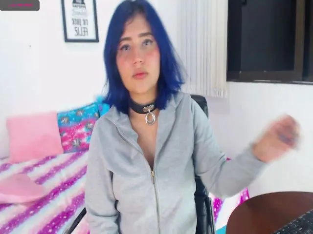Live sex webcam photo for Emily_2016 #261825298