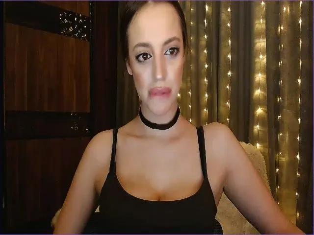 Live sex webcam photo for EllaGrier #254616409